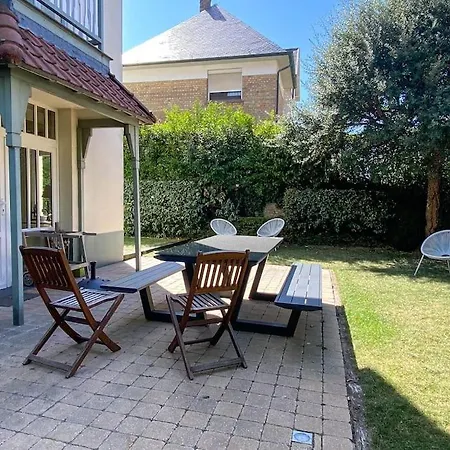 Holiday home Trianon -summer Beachhouse *